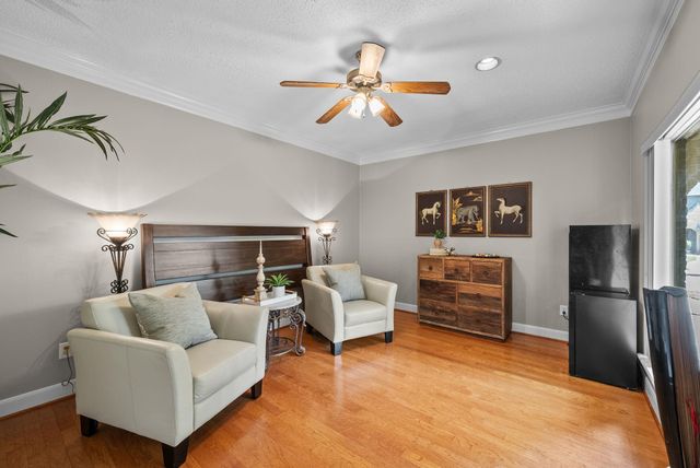 5702 Boyce Springs Drive, Houston, TX 77066