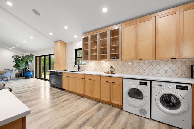 2205 Monarch DR, Austin, TX 78748