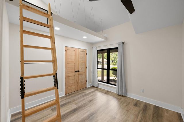 2205 Monarch DR, Austin, TX 78748