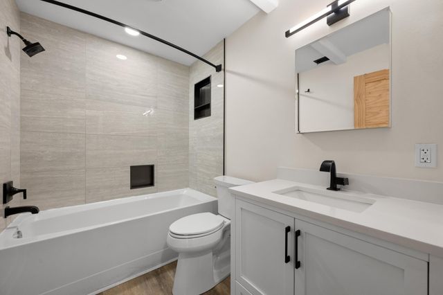 2205 Monarch DR, Austin, TX 78748