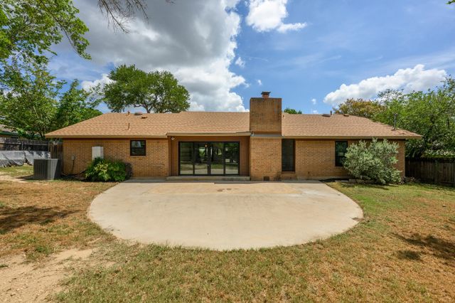 2205 Monarch DR, Austin, TX 78748