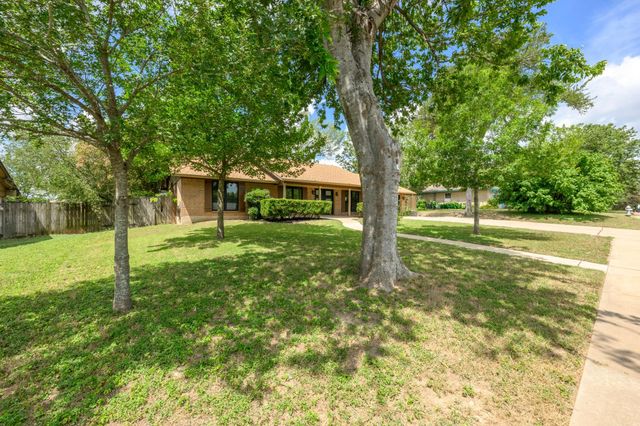 2205 Monarch DR, Austin, TX 78748