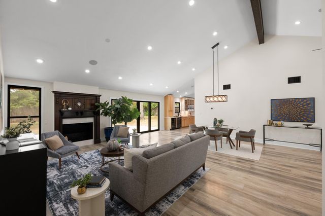 2205 Monarch DR, Austin, TX 78748