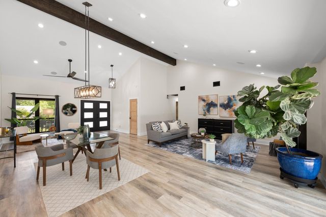 2205 Monarch DR, Austin, TX 78748