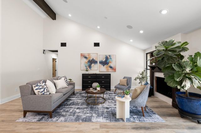 2205 Monarch DR, Austin, TX 78748