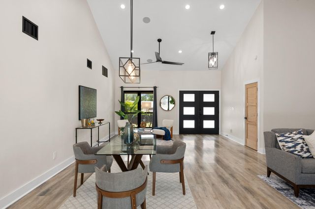 2205 Monarch DR, Austin, TX 78748