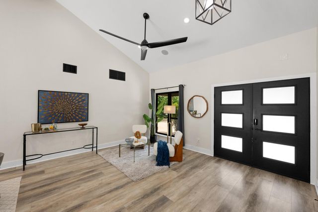2205 Monarch DR, Austin, TX 78748