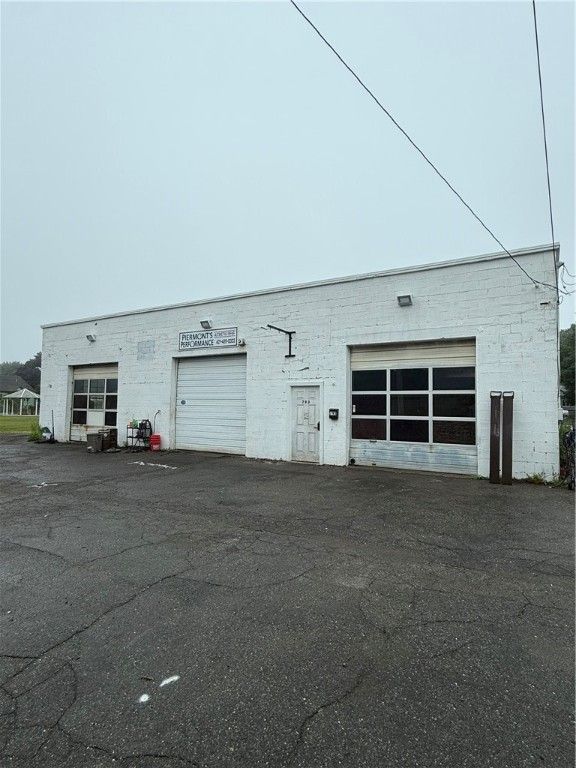 793 Main Road, Tiverton, RI 02878