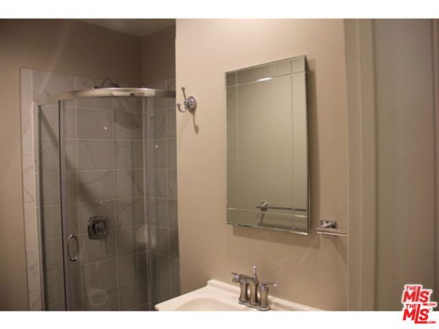 1120 S Plymouth Boulevard, Los Angeles, CA 90019