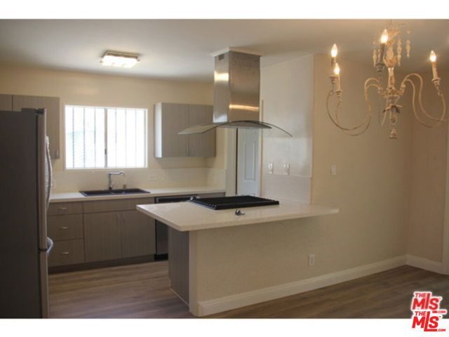 1120 S Plymouth Boulevard, Los Angeles, CA 90019
