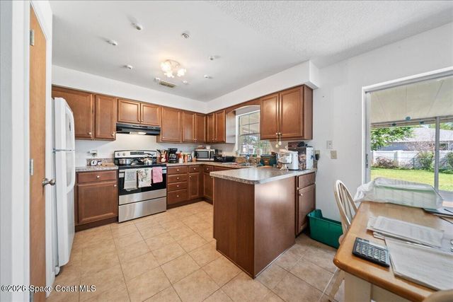 765 Cleaves Street SE, Palm Bay, FL 32909