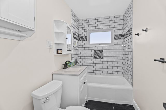 537 County Line Road, Highland Park, IL 60035