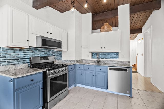 537 County Line Road, Highland Park, IL 60035