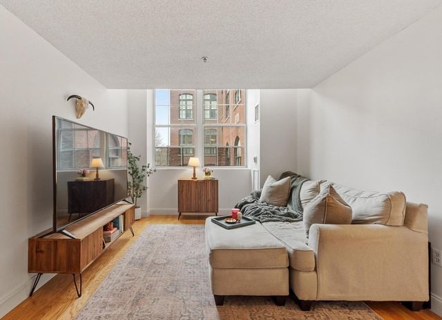 256-C Market St 3203, Lowell, MA 01852