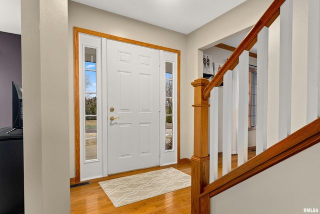 3316 SHERIDAN Road, Pekin, IL 61554