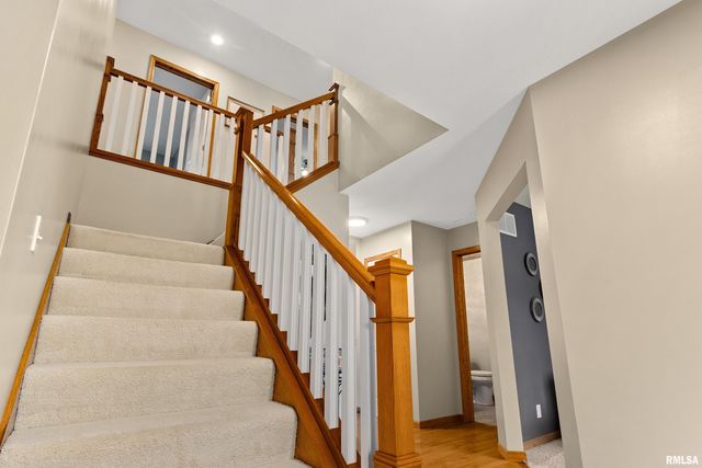 3316 SHERIDAN Road, Pekin, IL 61554