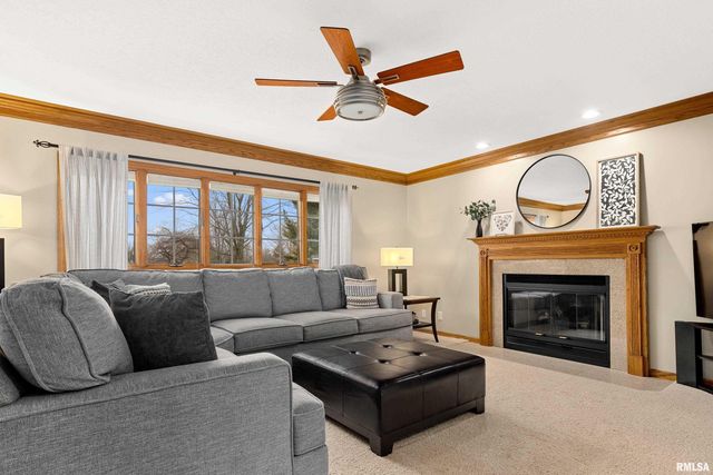 3316 SHERIDAN Road, Pekin, IL 61554