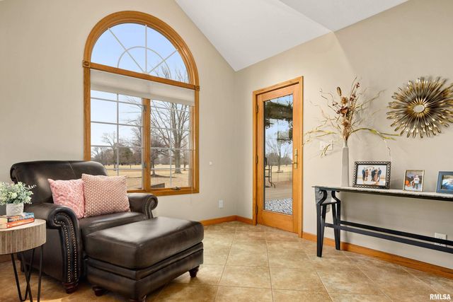 3316 SHERIDAN Road, Pekin, IL 61554