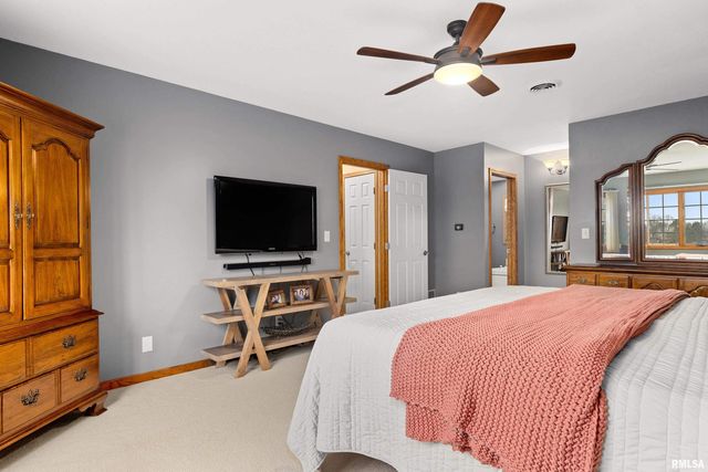 3316 SHERIDAN Road, Pekin, IL 61554