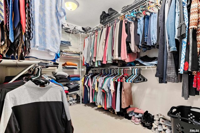 3316 SHERIDAN Road, Pekin, IL 61554