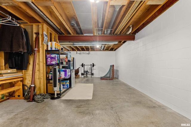 3316 SHERIDAN Road, Pekin, IL 61554