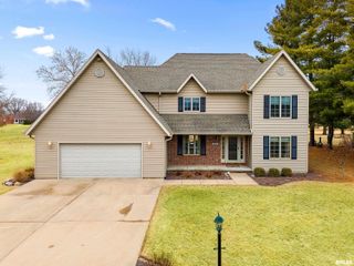 3316 SHERIDAN Road, Pekin, IL 61554