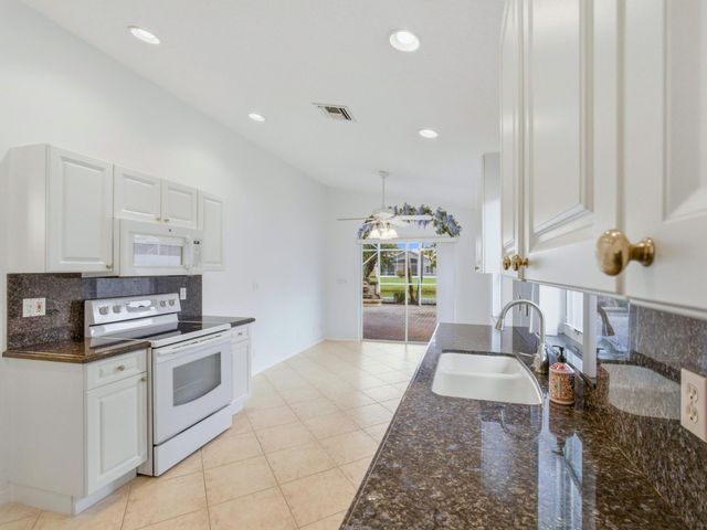 7631 Caprio Drive, Boynton Beach, FL 33472