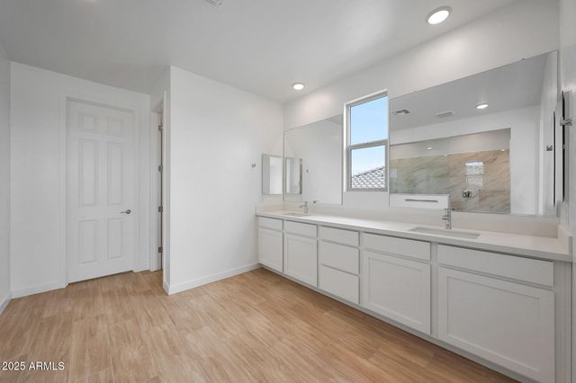 315 W Flax Drive, San Tan Valley, AZ 85140