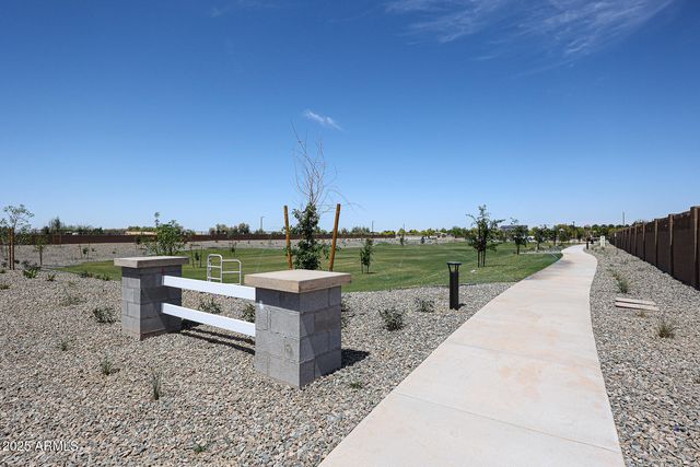 315 W Flax Drive, San Tan Valley, AZ 85140
