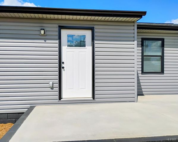 3941 PROMISE LAND RD, Appomattox, VA 24522