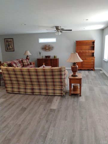 3941 PROMISE LAND RD, Appomattox, VA 24522