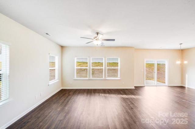 2019 Sadler Woods Lane, Charlotte, NC 28214