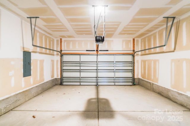 2019 Sadler Woods Lane, Charlotte, NC 28214