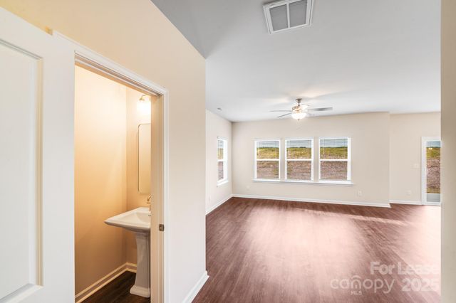 2019 Sadler Woods Lane, Charlotte, NC 28214