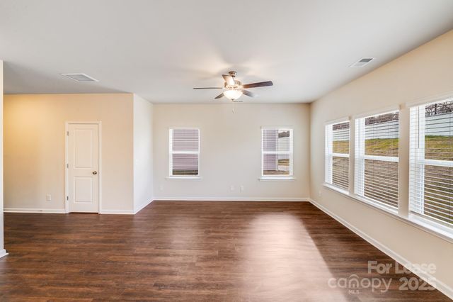 2019 Sadler Woods Lane, Charlotte, NC 28214