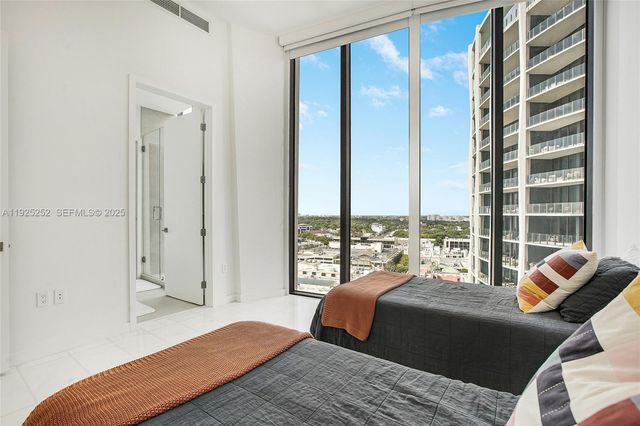 2821 S Bayshore Dr 15C, Miami, FL 33133