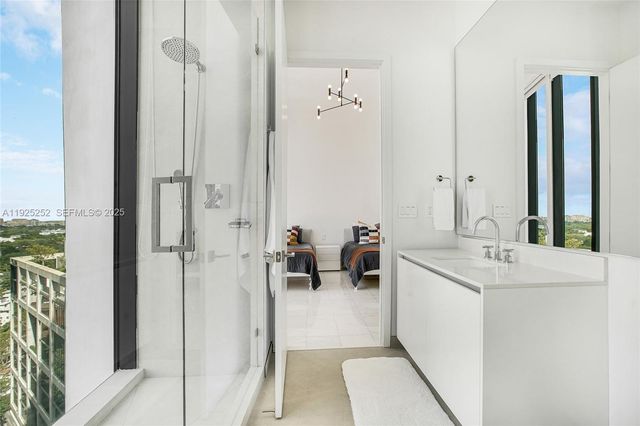 2821 S Bayshore Dr 15C, Miami, FL 33133