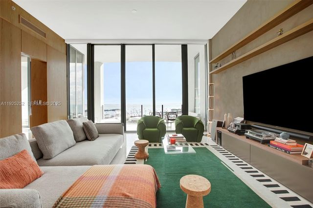 2821 S Bayshore Dr 15C, Miami, FL 33133