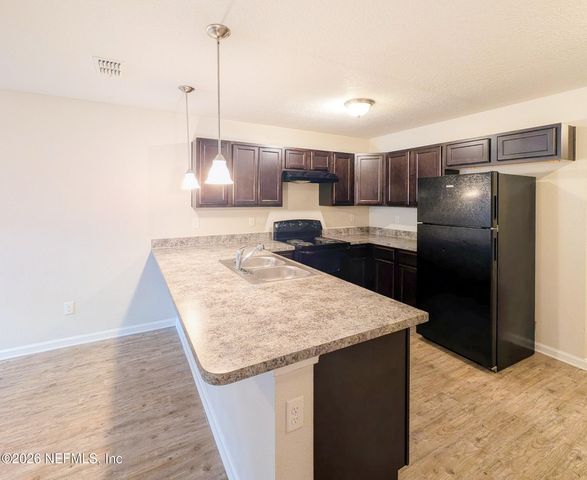 8441 MCGIRTS VILLAGE Lane, Jacksonville, FL 32210