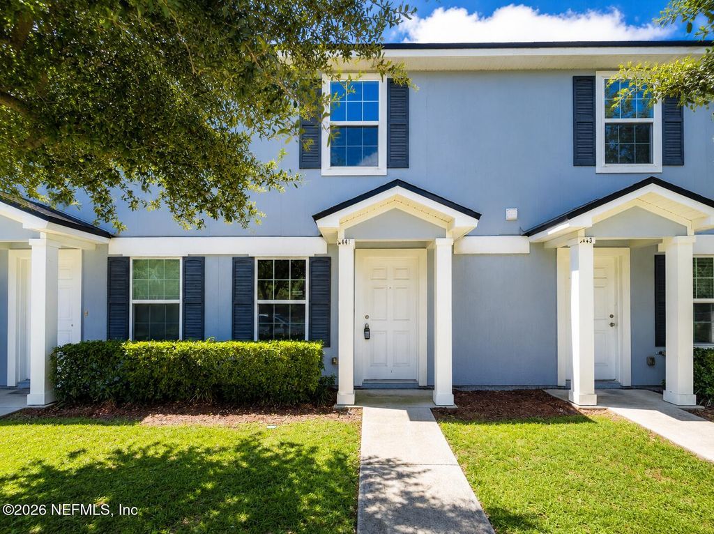 8441 MCGIRTS VILLAGE Lane, Jacksonville, FL 32210