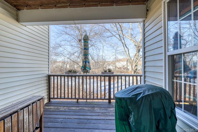 7 Birkdale Court, Poughkeepsie, NY 12603