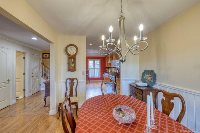 7 Birkdale Court, Poughkeepsie, NY 12603