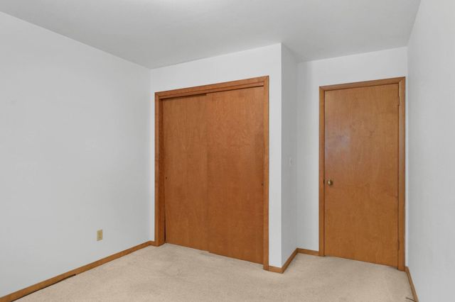 115 Helen Road, Waterloo, IA 50701
