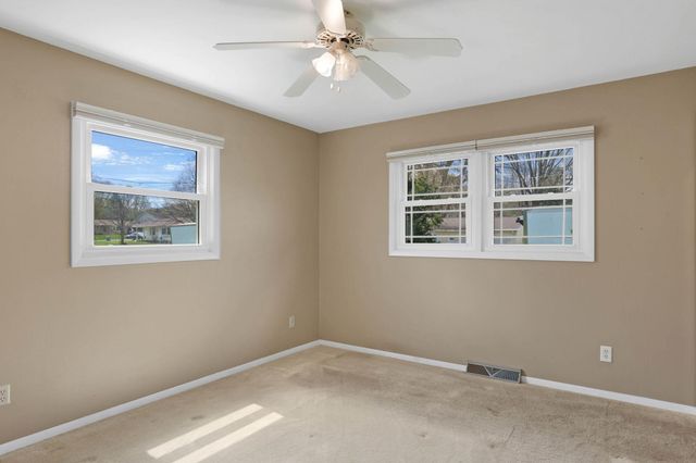 115 Helen Road, Waterloo, IA 50701