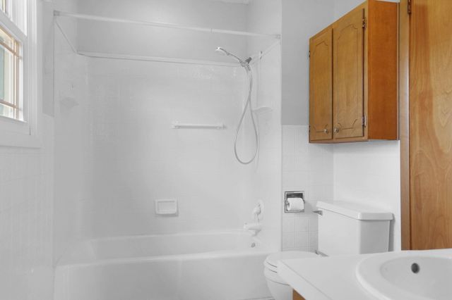 115 Helen Road, Waterloo, IA 50701