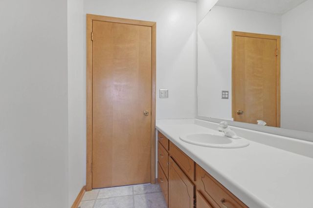 115 Helen Road, Waterloo, IA 50701