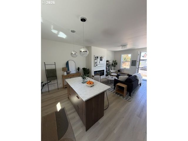 4578 Se Carlton, Portland, OR 97206
