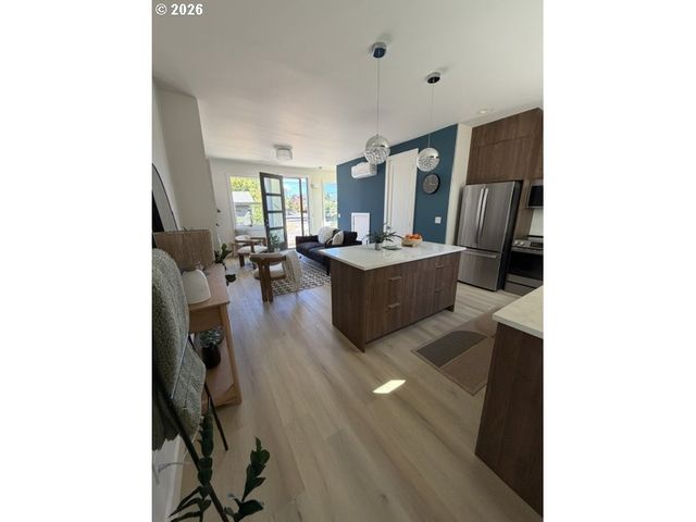 4578 Se Carlton, Portland, OR 97206