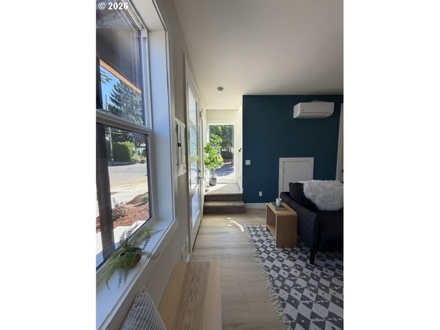 4578 Se Carlton, Portland, OR 97206
