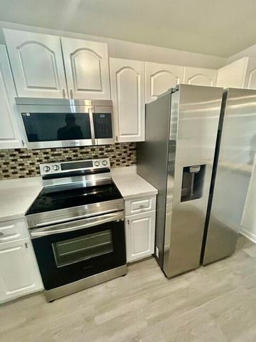 120 Sparrow Drive 115, Royal Palm Beach, FL 33411